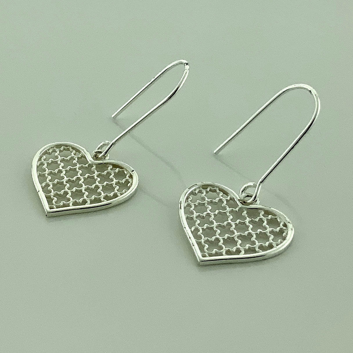 Sterling Silver Womens Clover Pattern Dangling Heart Fishhook Earrings