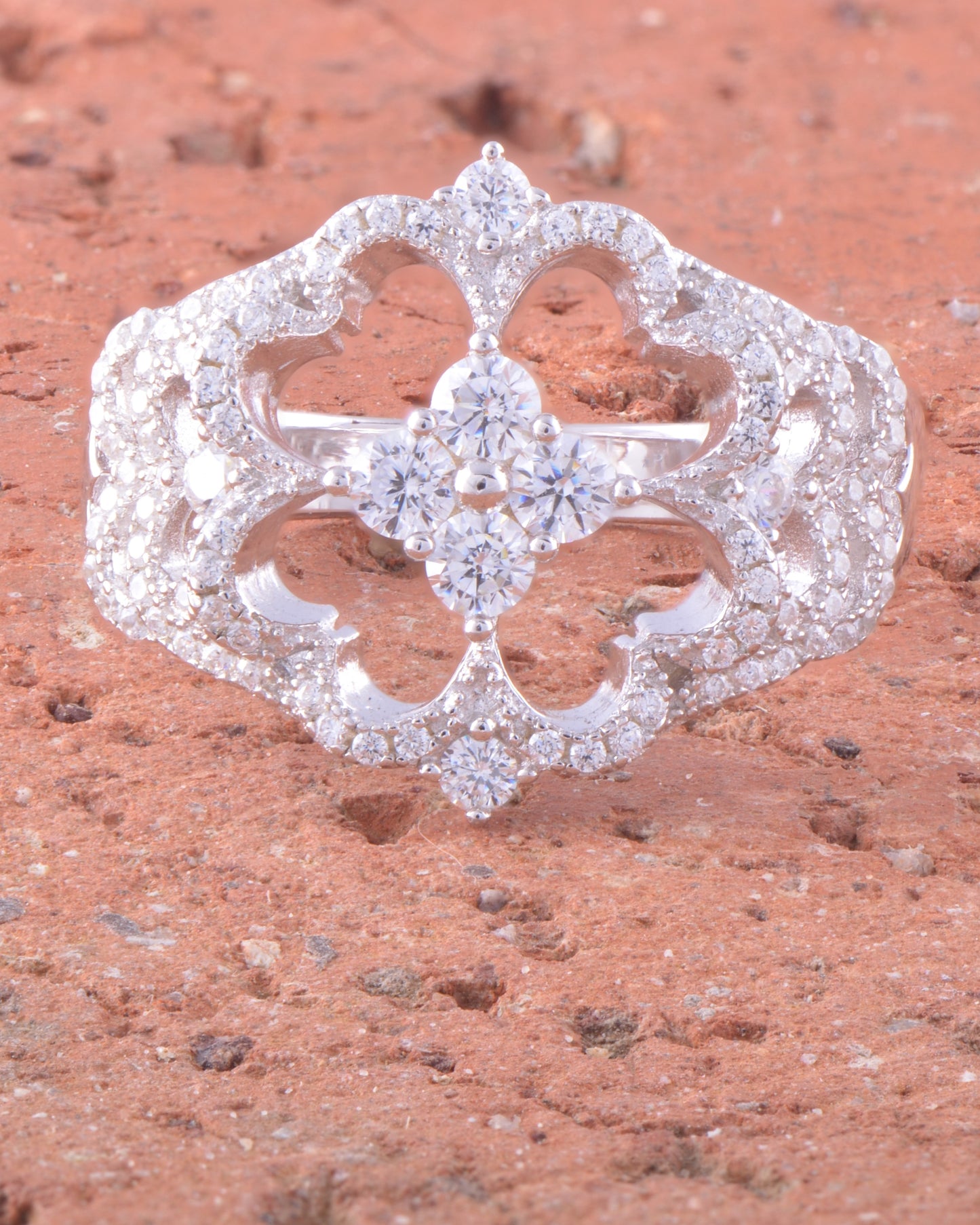White Gold Over Sterling Silver Ladies Retro Cz Heart Clover Ring