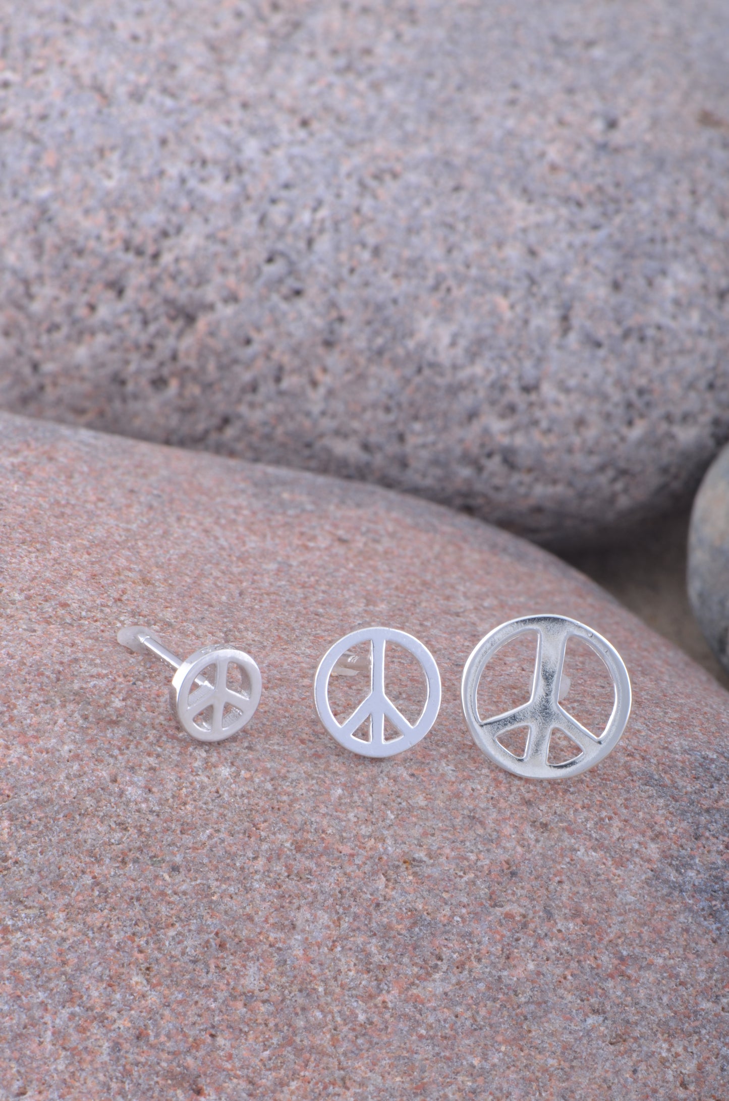 Sterling Silver Girls Hipster Medium Peace Sign Stud Earrings