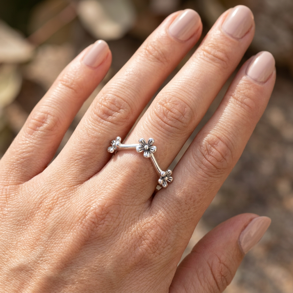 Sterling Silver 1.5mm Triple Flower Chevron V Stacking Ring for Women model