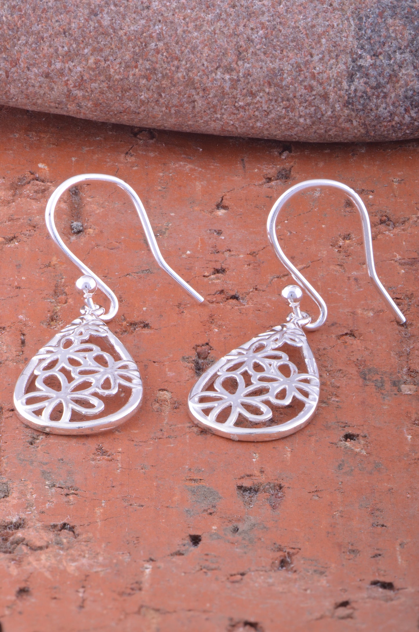 Sterling Silver Girls Medium Hipster Daisy Flower Dangle Earrings