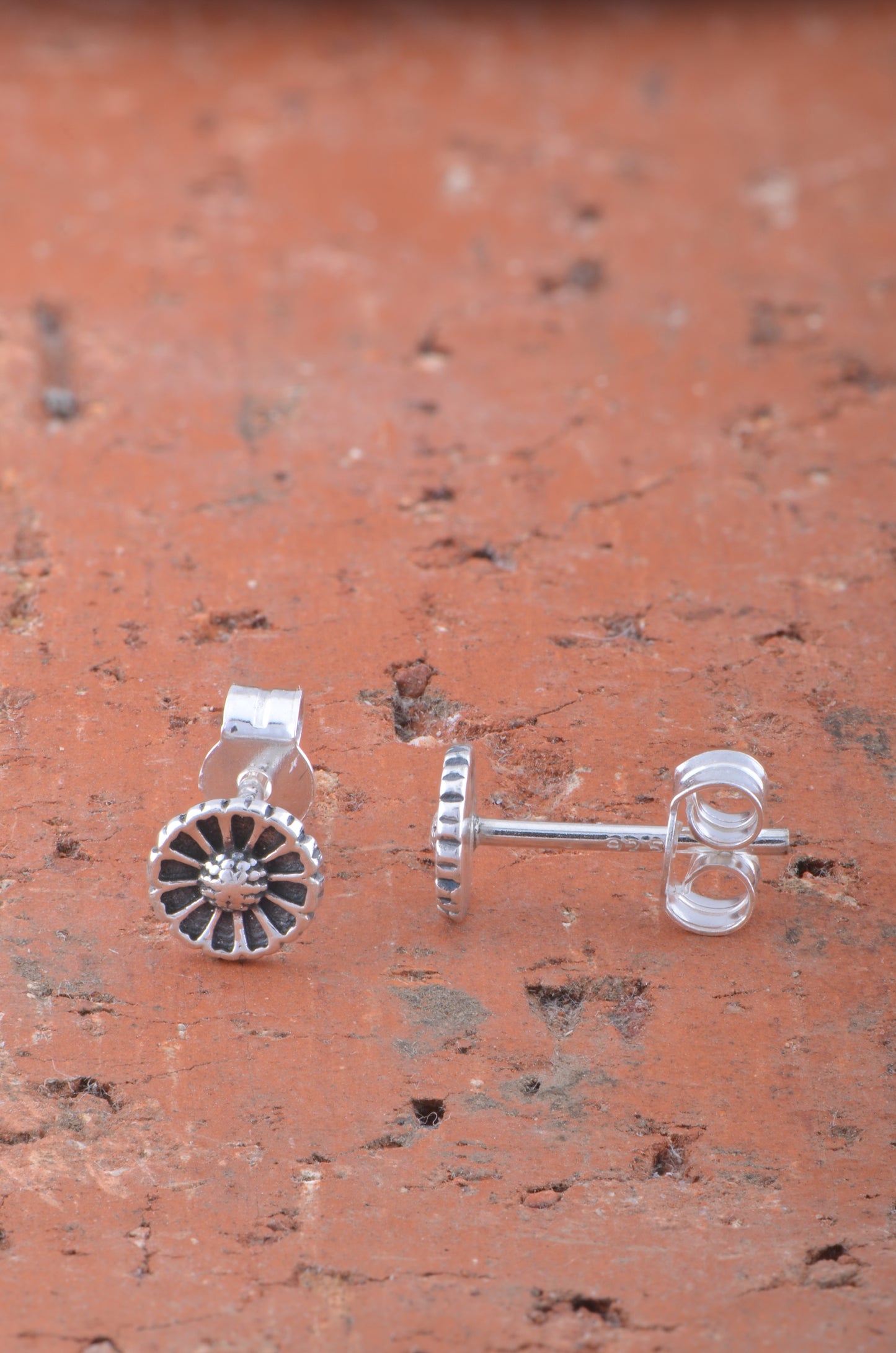 Sterling Silver Girls Dainty Daisy Flower Stud Earrings