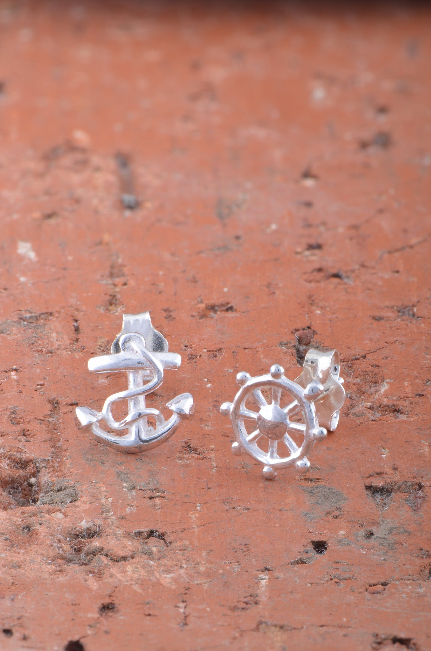 Sterling Silver Girls Mismatch Anchor & Wheel Stud Earrings