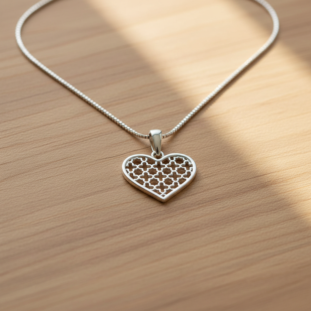 Sterling Silver Clover Pattern Heart Necklace for Women Girls Silver Love Heart