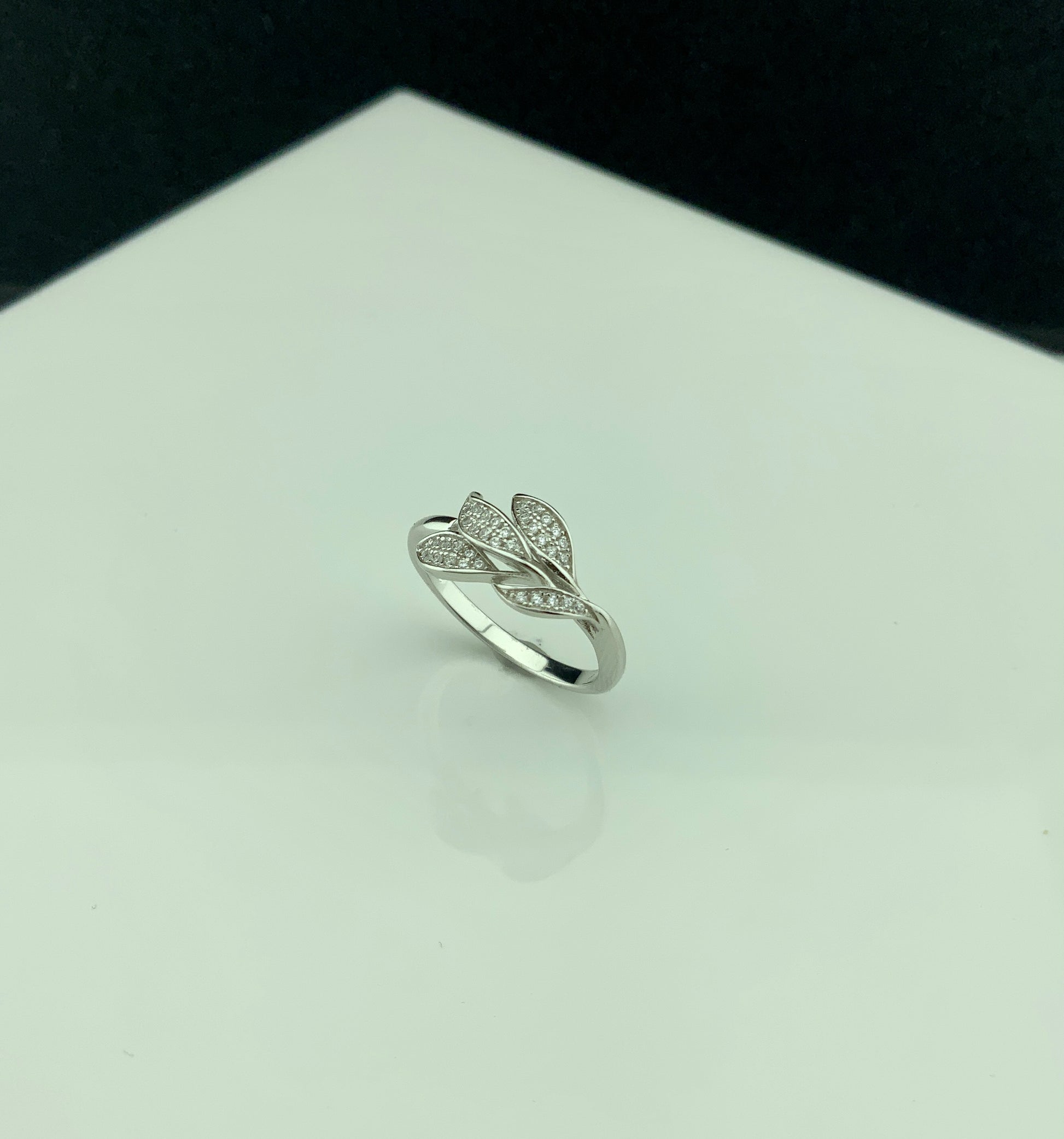 Sterling Silver CZ Art Leaf Ring