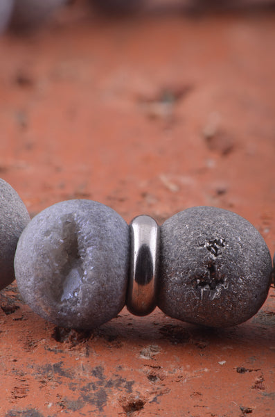 Unisex Stretchy Stainless Steel & Tungsten Gray Druzy Stone Bracelet - 7 inch